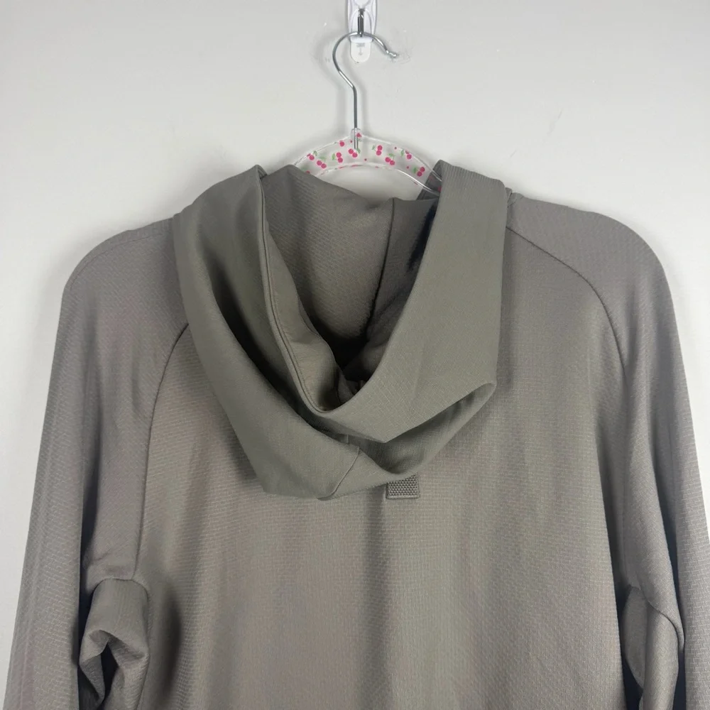 Lululemon Fundamental Fuel Pullover Hoodie Carbon Dust Men's Size Medium LM3BNZS